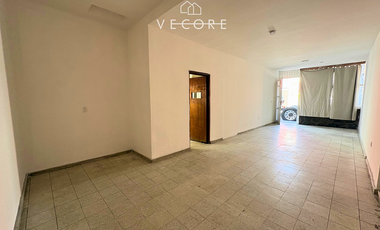 PLANTA BAJA DE PROPIEDAD EN RENTA, COL. MODERNA, GUADALAJARA