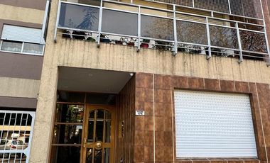 Departamento 3 ambientes con cochera en planta Baja. Banfield Este