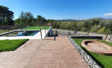 Casa en  venta a metros del Lago