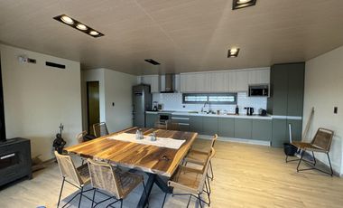 Casa en  venta a metros del Lago