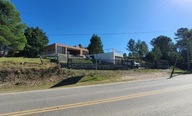 Casa en  venta a metros del Lago