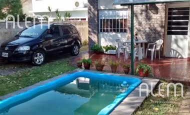 CHALET PARA DOS FAMILIAS