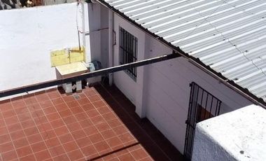 PH en venta - 2 Dormitorios 1 Baño - Lanús