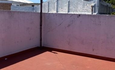 PH en venta - 2 Dormitorios 1 Baño - Lanús