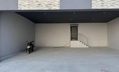 VENTA de bodega con TRANSFORMADOR en Santa Catarina