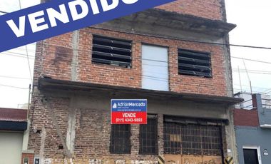Establecimiento Industrial de 855 m2 cubiertos aproximados, Villa Ballester