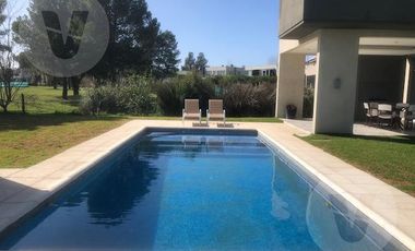 Casa en venta - Barrio Terralagos, Canning