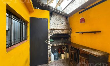 Venta PH en Duplex en Temperley con patio y terraza