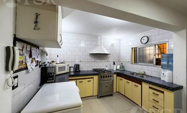 Venta PH en Duplex en Temperley con patio y terraza