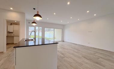 (RETASADO) VENTA | CASA DE 4 AMBIENTES A ESTRENAR | CONSTITUCION | APTO CREDITO