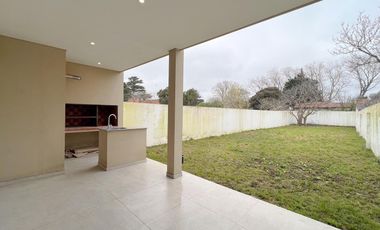 (RETASADO) VENTA | CASA DE 4 AMBIENTES A ESTRENAR | CONSTITUCION | APTO CREDITO