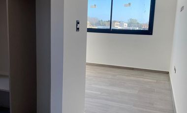 Casa en venta con renta - Barrio La Providencia, Canning