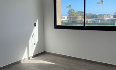 Casa en venta con renta - Barrio La Providencia, Canning