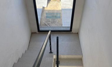 Casa en venta con renta - Barrio La Providencia, Canning