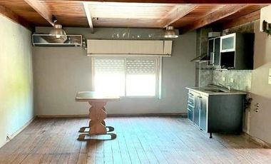 Casa en venta - 4 Dormitorios 2 Baños - Cochera - 400Mts2 - Merlo