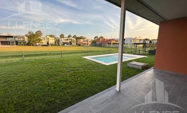 Casa 4 ambientes con pileta en alquiler - Greenville Polo Resort