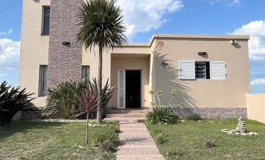 Calle 76 entre 17 y 19 a metros de la Playa