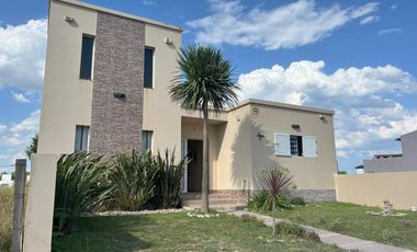 Calle 76 entre 17 y 19 a metros de la Playa