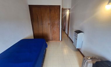 Venta Casa 4 Ambientes Con Departamento 3 Ambientes