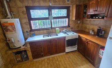 Venta Casa 4 Ambientes Con Departamento 3 Ambientes