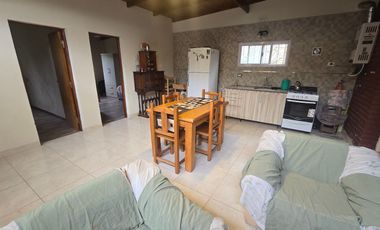Venta Casa 4 Ambientes Con Departamento 3 Ambientes
