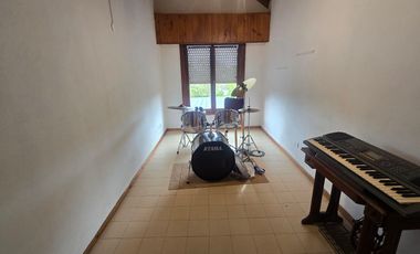 Venta Casa 4 Ambientes Con Departamento 3 Ambientes