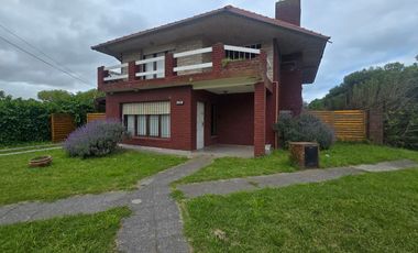 Venta Casa 4 Ambientes Con Departamento 3 Ambientes