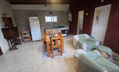 Venta Casa 4 Ambientes Con Departamento 3 Ambientes