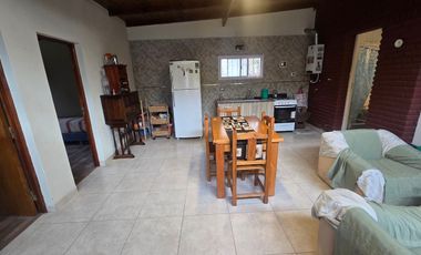 Venta Casa 4 Ambientes Con Departamento 3 Ambientes