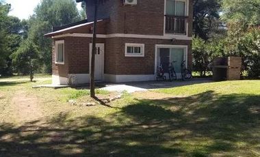 Casa en venta - 2 Dormitorios 2 Baños - 1.000Mts2 - Villa Ventana, Tornquist