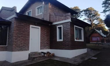 Casa en venta - 2 Dormitorios 2 Baños - 1.000Mts2 - Villa Ventana, Tornquist