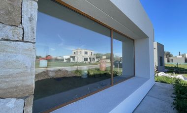 VENTA Casa de 4 ambientes a estrenar. Arenas Chico, Mar del Plata