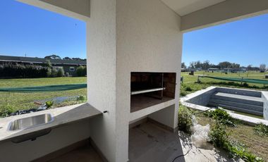 VENTA Casa de 4 ambientes a estrenar. Arenas Chico, Mar del Plata