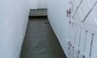 Casa en venta - 4 Dormitorios 2 Baños - Cochera - 240Mts2 - Valentín Alsina, Lanús