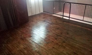 Casa en venta - 4 Dormitorios 2 Baños - Cochera - 240Mts2 - Valentín Alsina, Lanús