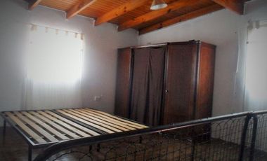 Casa en venta - 4 Dormitorios 2 Baños - Cochera - 240Mts2 - Valentín Alsina, Lanús