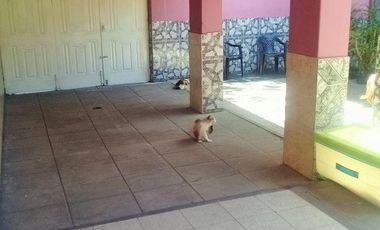 Casa en venta - 4 Dormitorios 2 Baños - Cochera - 240Mts2 - Valentín Alsina, Lanús