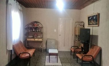 Casa en venta - 4 Dormitorios 2 Baños - Cochera - 240Mts2 - Valentín Alsina, Lanús