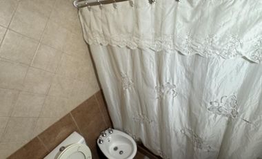 PH 2 hambientes con cochera propia en  lomas de zamora