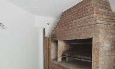 Casa en venta - 2 Dormitorios 1 Baño - Cochera - 1.500Mts2 - San Vicente