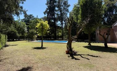 Casa en venta - 2 Dormitorios 1 Baño - Cochera - 1.500Mts2 - San Vicente