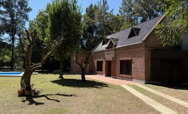 Casa en venta - 2 Dormitorios 1 Baño - Cochera - 1.500Mts2 - San Vicente