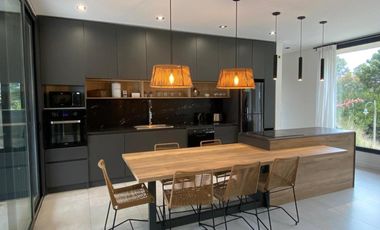 Departamento en venta - 3 Dormitorios 3 Baños - Pinamar