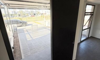 LA CALANDRIA - DUPLEX A ESTRENAR - FRENTE A PLAZA!