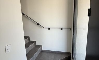 LA CALANDRIA - DUPLEX A ESTRENAR - FRENTE A PLAZA!