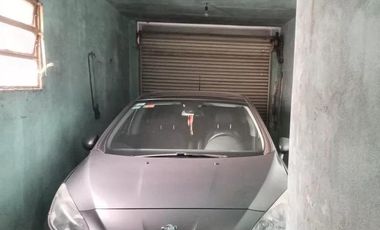 Casa a reciclar en venta - 4 Dormitorios 4 Baños - 290Mts2 - Caseros