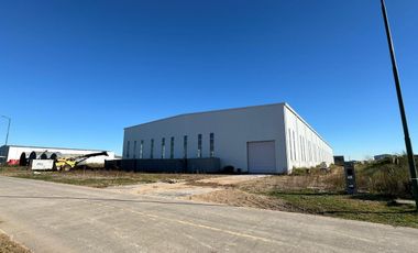 Alquiler 5400 Mts Cub Polo Industrial Ezeiza sobre lote 10.000mts