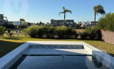 Casa en venta - Barrio Lagos de Canning