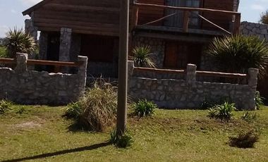Casa en venta - 3 Dormitorios 2 Baños - Cochera - Chapadmalal
