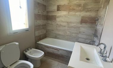 Casa 4 ambientes en alquiler - Fincas de Hudson